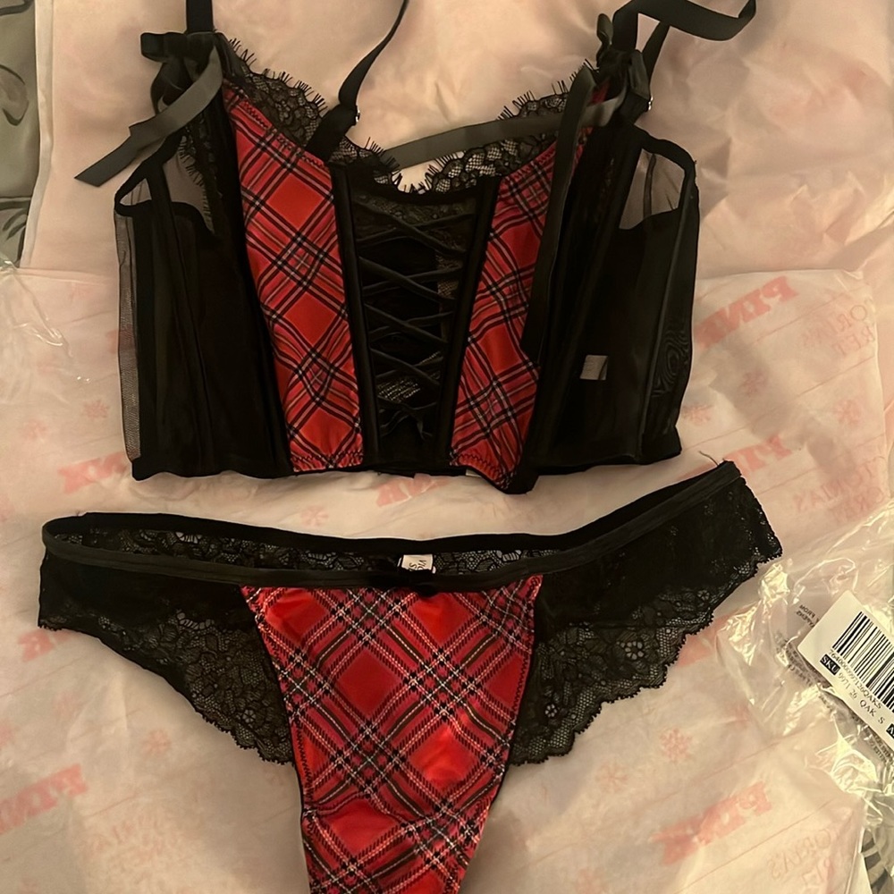 Victoria’s Secret black and red plaid, corset, inspired top, (m)& panty (s) nwt